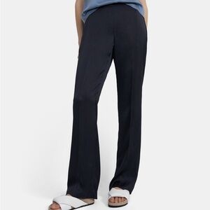Theory Straight Pull-On Pant in Crushed Satin. NWT size 8. Deep navy.
